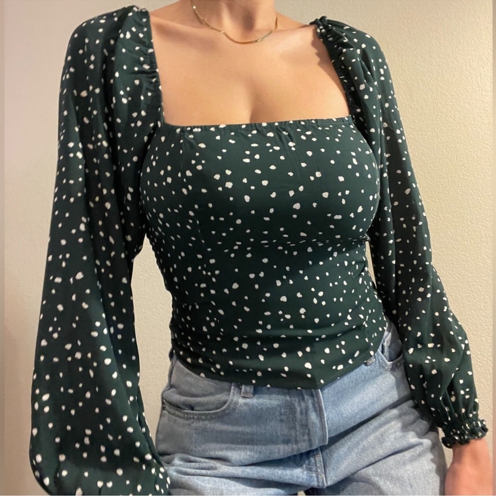 Abercrombie and Fitch AF Green White Polka Dot Long Sleeve Smocked Blouse Small - Picture 2 of 14